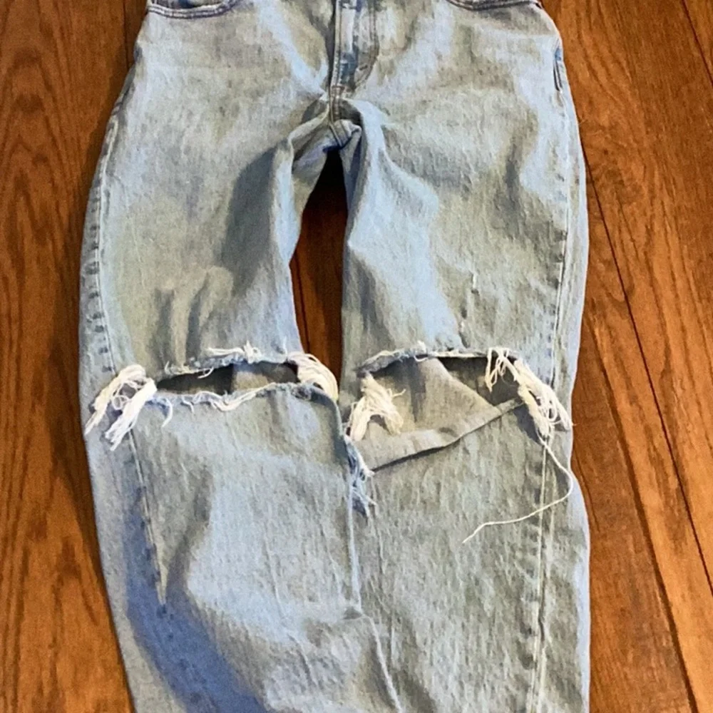 Abercrombie & Fitch distressed ultra high rise 90s straight leg jeans. Sz 29/6S - Picture 11 of 11